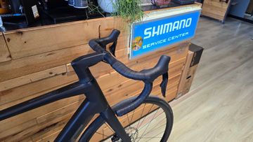 Used BMC Roadmachine 01 AMP THREE 2024 2024 Road & Gravel, Black — image 8 of 10