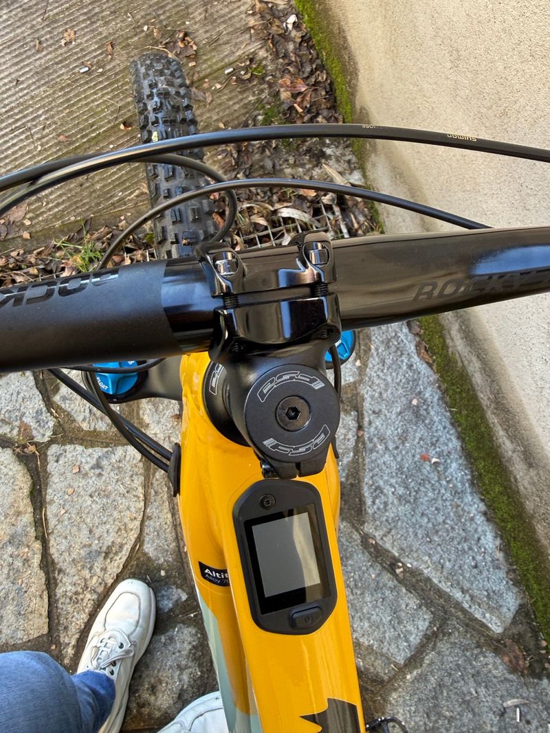 Used Rocky Mountain Altitude Powerplay Shimano Deore XT 2024 Mountainbike, Orange — image 23 of 28
