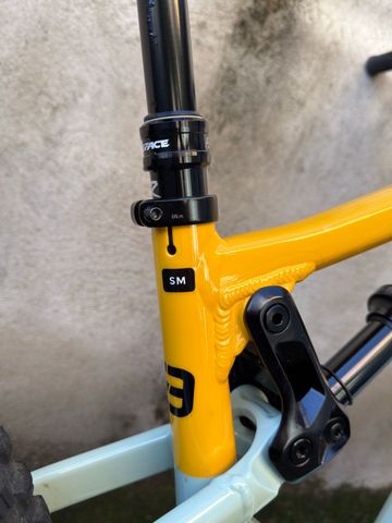 Used Rocky Mountain Altitude Powerplay Shimano Deore XT 2024 Mountainbike, Orange — image 13 of 28
