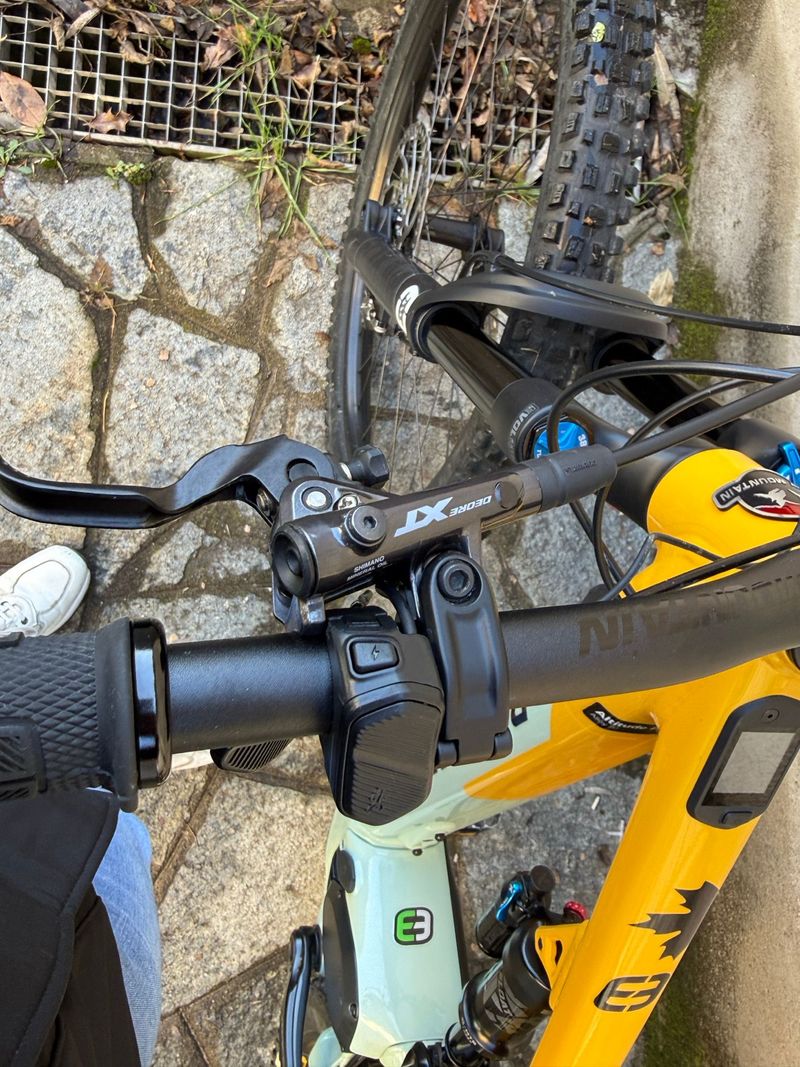 Used Rocky Mountain Altitude Powerplay Shimano Deore XT 2024 Mountainbike, Orange — image 24 of 28