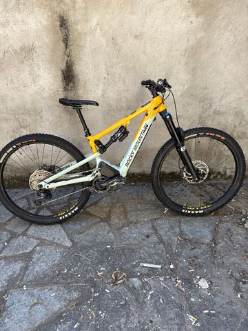 Used Rocky Mountain Altitude Powerplay Shimano Deore XT 2024 MTB