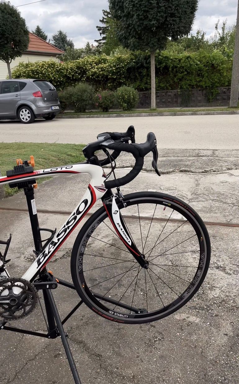Used Basso Loto Campagnolo Athena 2015 Road & Gravel, Blanco — image 2 of 4