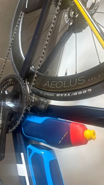 Used Trek Madone Shimano Dura Ace Di2 2025 Road & Gravel, Red — image 5 of 10