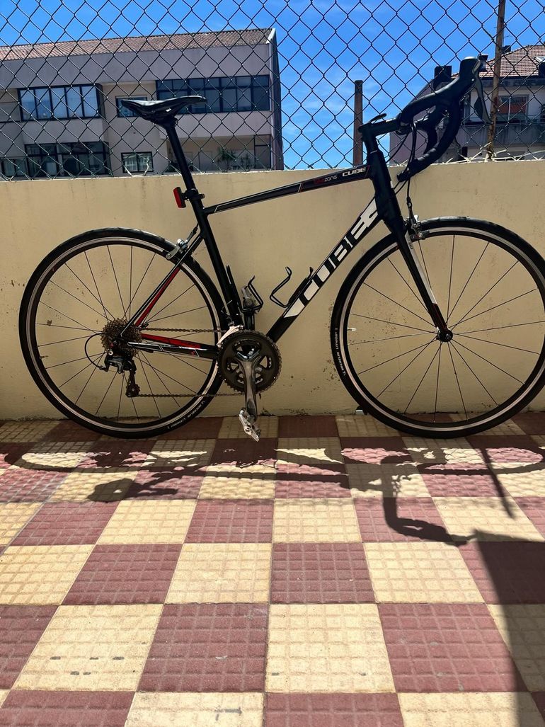 Used CUBE ATTAIN Race 2017 2017 Road & Gravel, Black — image 1 of 4