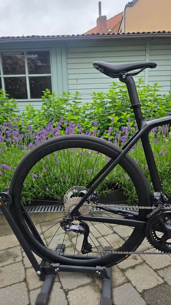Used Trek Émonda SL 7 2024 2024 Road & Gravel, Black — image 6 of 17