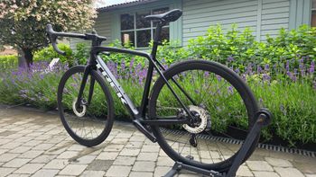 Used Trek Émonda SL 7 2024 2024 Road & Gravel, Black — image 17 of 17