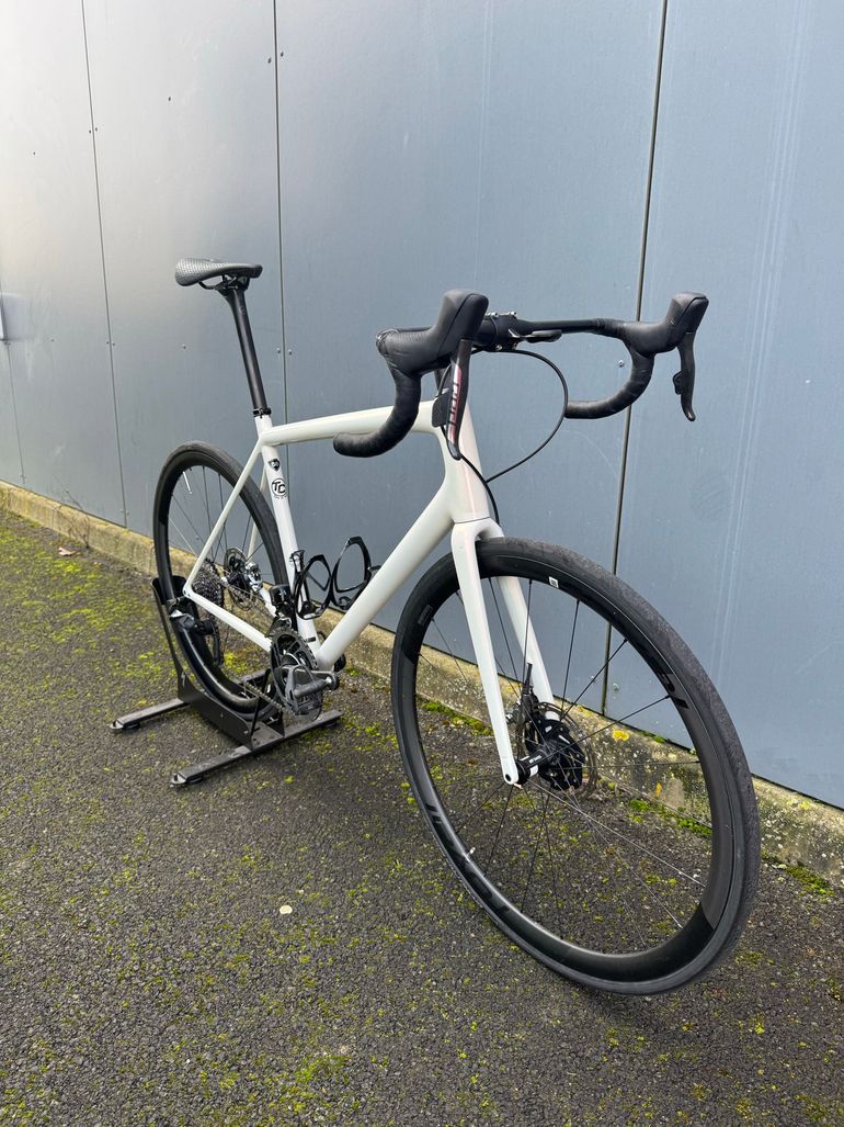 Used Specialized S-Works Aethos - SRAM Red eTap AXS 2022 2022 Road & Gravel — image 2 of 3