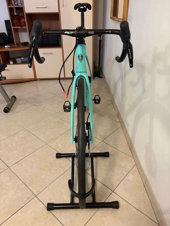 Used Bianchi Specialissima Shimano 105 Di2 2026 Road & Gravel, Blue — image 2 of 9