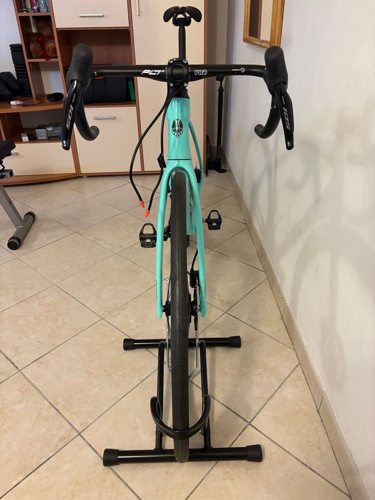 Used Bianchi Specialissima Shimano 105 Di2 2026 Road & Gravel, Blue — image 2 of 9