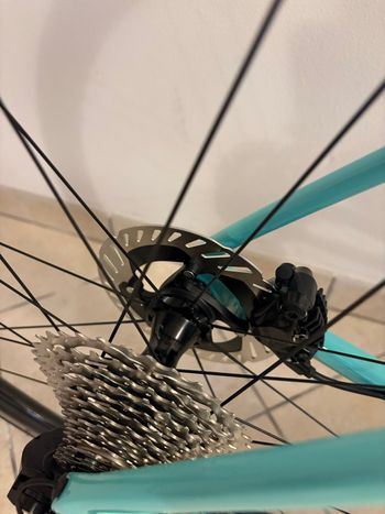 Used Bianchi Specialissima Shimano 105 Di2 2026 Road & Gravel, Blue — image 7 of 9