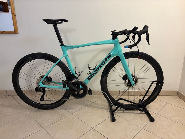 Used Bianchi Specialissima Shimano 105 Di2 2026 Road & Gravel, Blue — image 1 of 9
