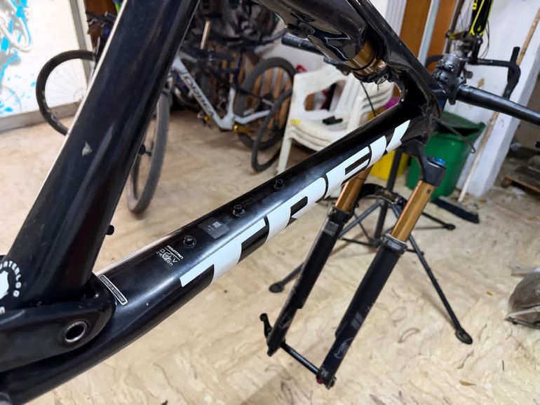 Used Trek Supercaliber 9.7 2021 Frameset 2021 Mountainbike, Black, 29 — image 6 of 6