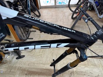 Used Trek Supercaliber 9.7 2021 Frameset 2021 Mountainbike, Black, 29 — image 4 of 6