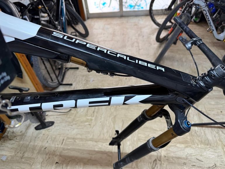 Used Trek Supercaliber 9.7 2021 Frameset 2021 Mountainbike, Black, 29 — image 4 of 6