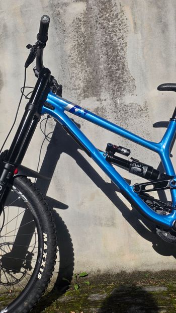 Used Commencal FURIOUS ESSENTIAL FOX 2020 2020 Mountainbike — image 10 of 14