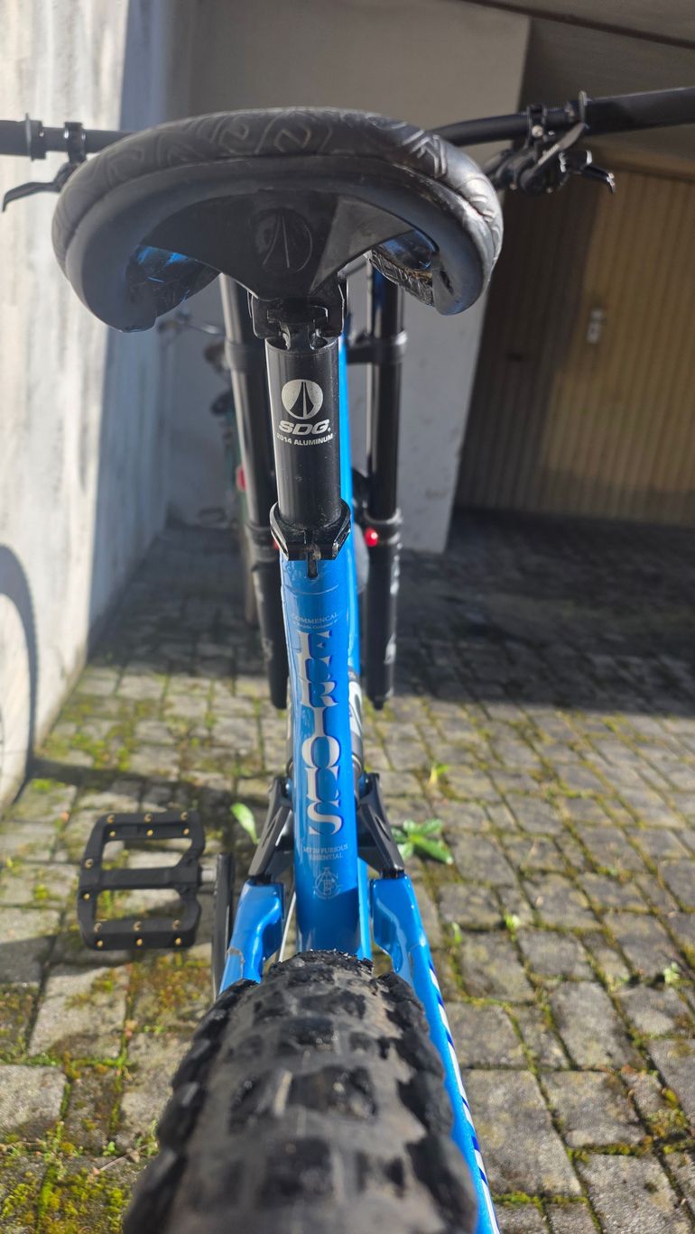 Used Commencal FURIOUS ESSENTIAL FOX 2020 2020 Mountainbike — image 14 of 14