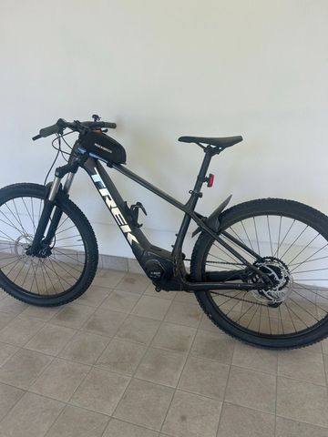 Trek Marlin+ 6 2025 2025 Mountainbike de segunda mano, Negro — imagen 3 de 3