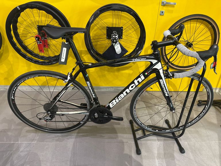 Used Bianchi Intenso 105 2020 2020 Road & Gravel, Black — image 2 of 6