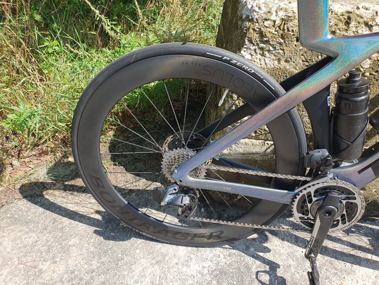 Used Trek Madone SLR 9 AXS Gen 7 2024 2024 Road & Gravel, Light Gray — image 5 of 13
