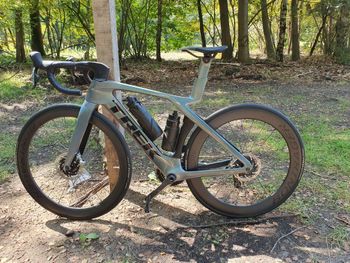 Used Trek Madone SLR 9 AXS Gen 7 2024 2024 Road & Gravel, Light Gray — image 13 of 13