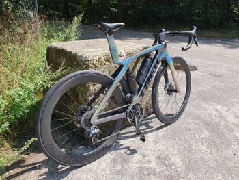 Used Trek Madone SLR 9 AXS Gen 7 2024 2024 Road & Gravel, Light Gray — image 2 of 13