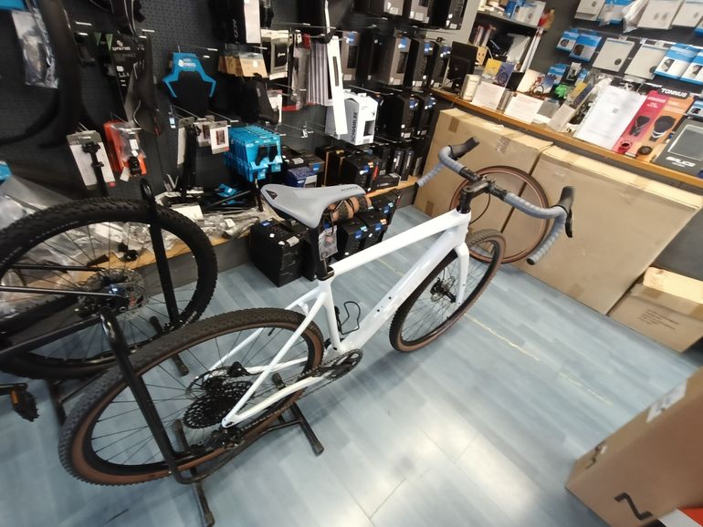 Used CUBE NUROAD C:62 EX 2024 2024 Road & Gravel — image 2 of 3