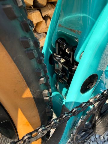 Used Yeti SB115 C 2022 Mountainbike, Green — image 14 of 17