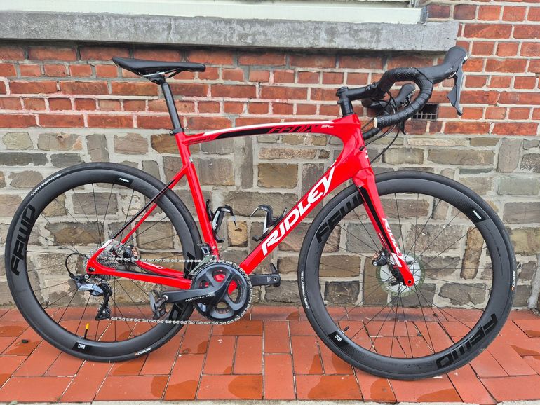 Used Ridley Fenix SL Disc - Ultegra 2019 2019 Road & Gravel, Red — image 1 of 4