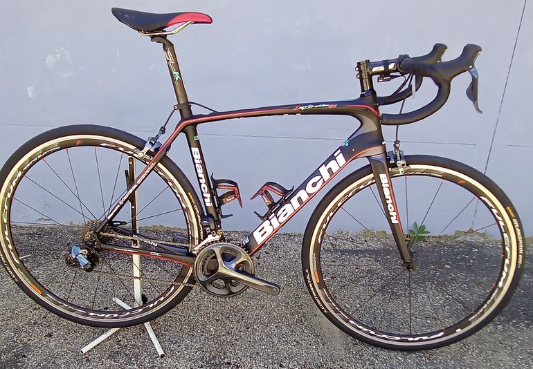 Used Bianchi Infinito CV Ultegra Di2 2017 2017 Road & Gravel, Black — image 1 of 4
