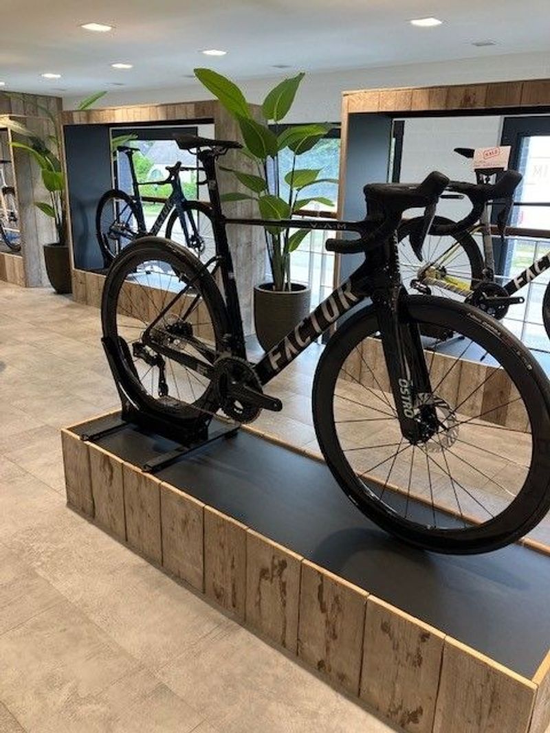 Used Factor OSTRO VAM - Frameset Premium 2026 Frameset 2026 Road & Gravel, Black — image 2 of 3