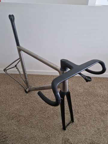 Used Bossi Bicycles Custom Frameset 2026 Road & Gravel, Light Gray — image 2 of 5