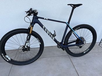 Used Canyon Exceed CF SLX 2023 2023 Mountainbike — image 2 of 4