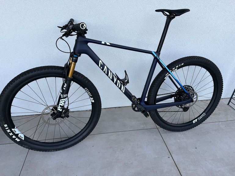 Used Canyon Exceed CF SLX 2023 2023 Mountainbike — image 2 of 4