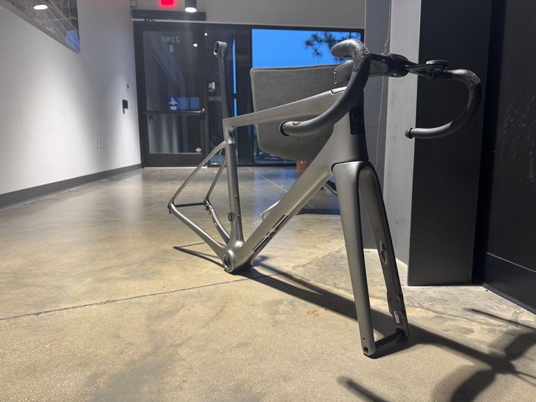 Used Enve Melee 2024 Frameset 2024 Road & Gravel, Light Gray — image 3 of 4