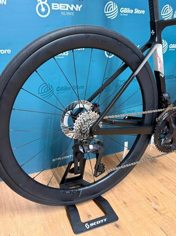 Used Colnago Colnago V4rs UAE Emirates Team Edt. Size 455 2024 Road & Gravel, Black — image 4 of 12