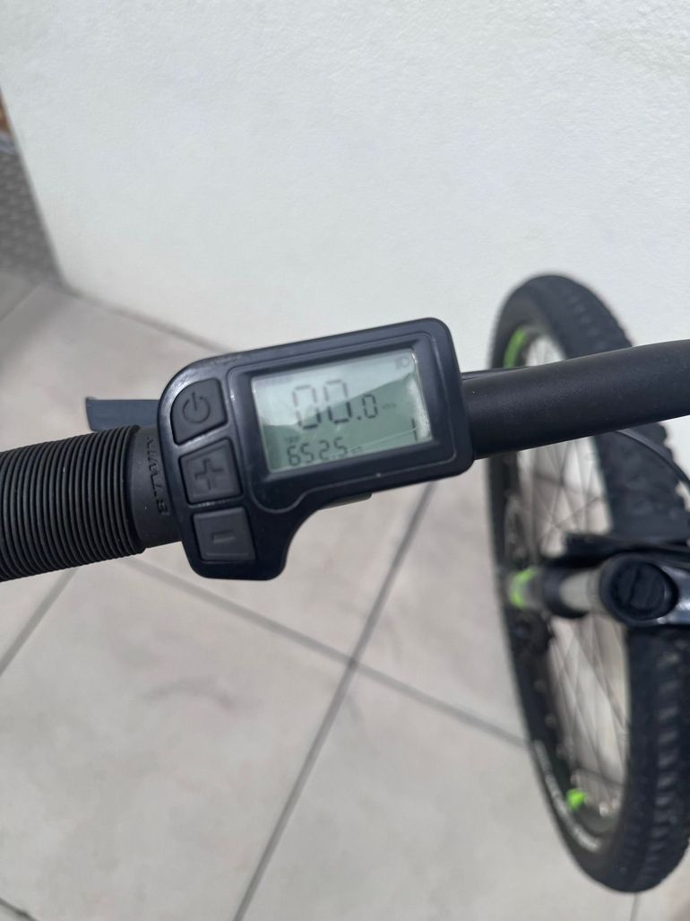 Used DECATHLON DECATHLON Custom Other 2022 Mountainbike — image 10 of 17