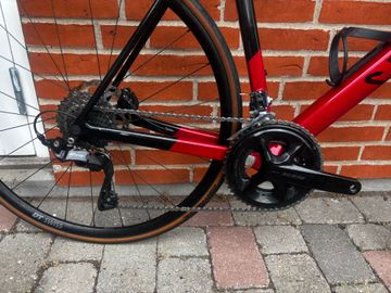 Used Canyon Ultimate CF SL 7 2025 2025 Road & Gravel, Red — image 4 of 5
