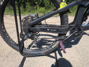 Used Trek Slash 9.7 2021 2021 Mountainbike, Black — image 3 of 8