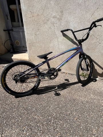 Gebrauchtes GT Speed Series Pro 2024 2024 Urban, Violett — Bild 2 von 14