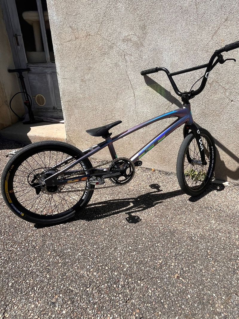 Gebrauchtes GT Speed Series Pro 2024 2024 Urban, Violett — Bild 2 von 14