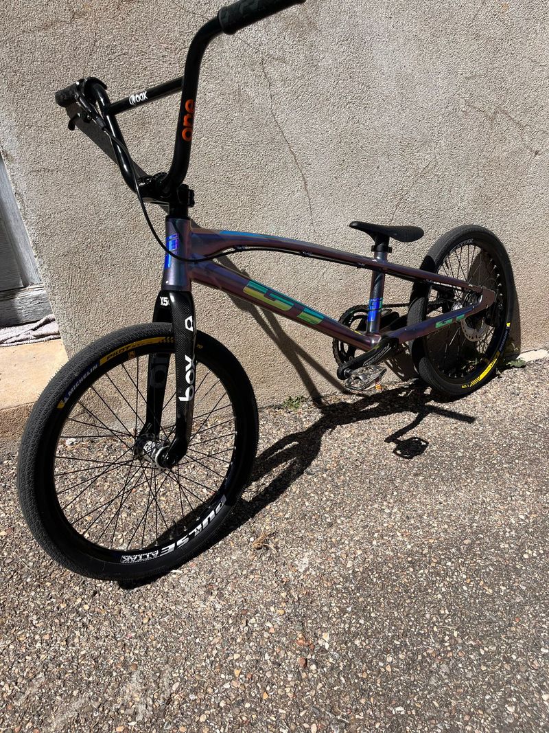 Gebrauchtes GT Speed Series Pro 2024 2024 Urban, Violett — Bild 1 von 14
