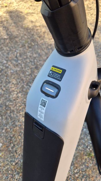 Used Giant Anytour Shimano CUES 2027 Urban, Light Gray — image 5 of 10