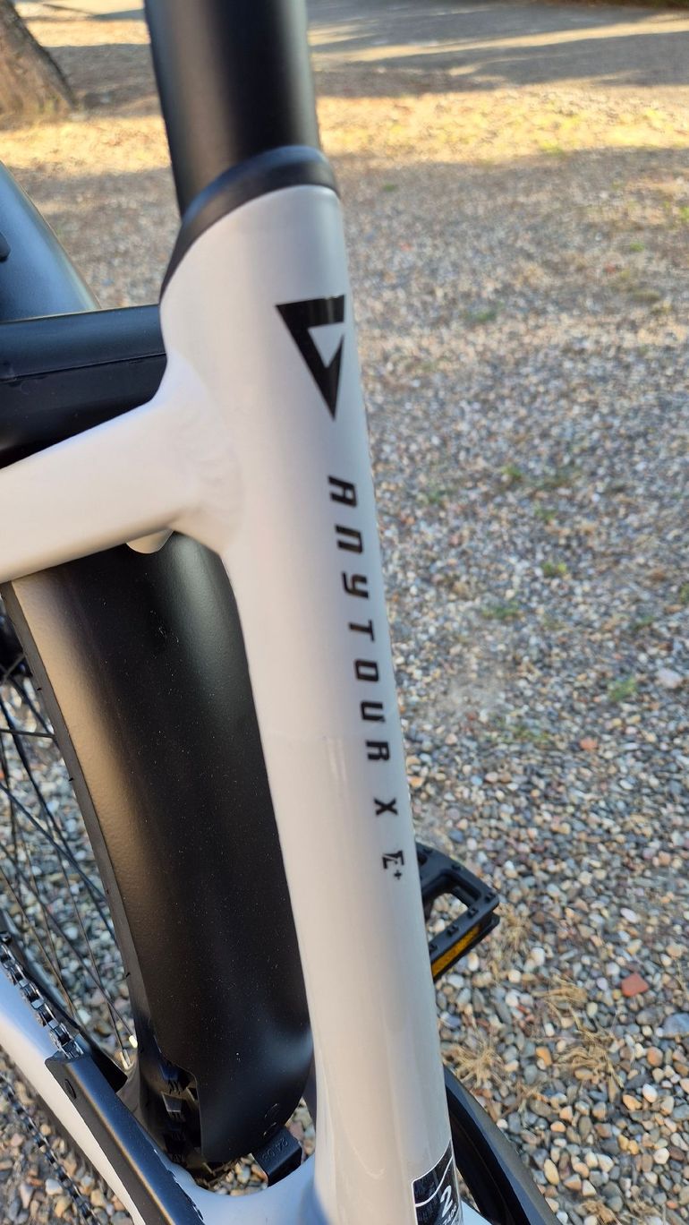 Used Giant Anytour Shimano CUES 2027 Urban, Light Gray — image 6 of 10