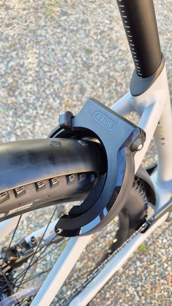 Used Giant Anytour Shimano CUES 2027 Urban, Light Gray — image 10 of 10