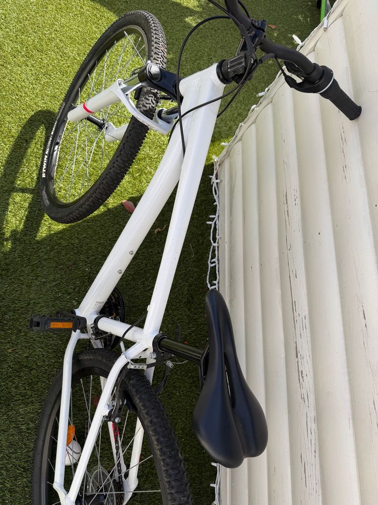 Used ROCKRIDER Women's 27.5-inch light aluminium frame mountain bike 2025 2025 Mountainbike, White, 27.5 — image 3 of 8
