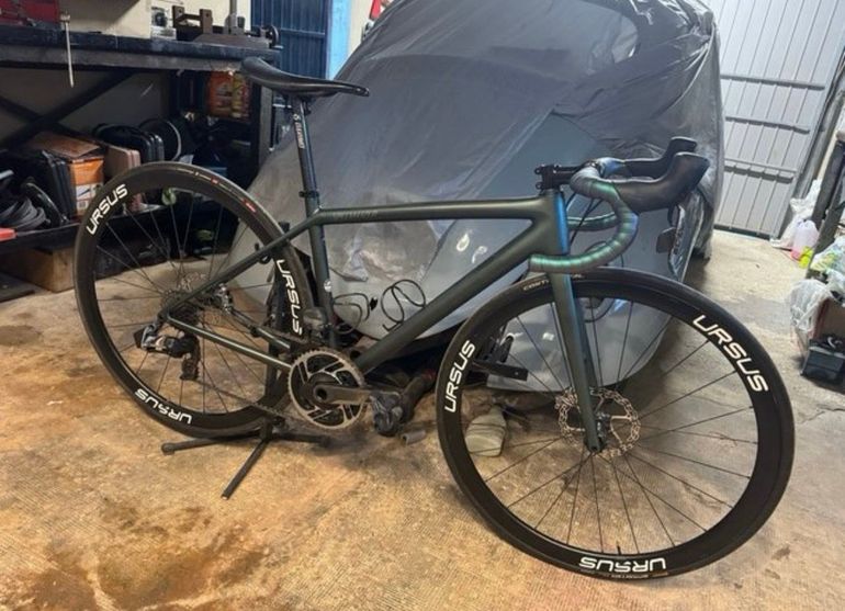 Used Specialized Aethos SRAM Red eTap AXS 2024 Road & Gravel, Green — image 1 of 4