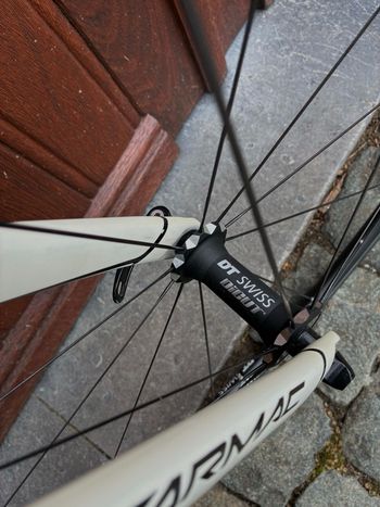 Used Specialized Tarmac Expert 2017 2017 Road & Gravel, Weiß — image 8 of 21