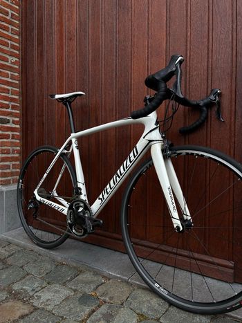 Used Specialized Tarmac Expert 2017 2017 Road & Gravel, Weiß — image 2 of 21