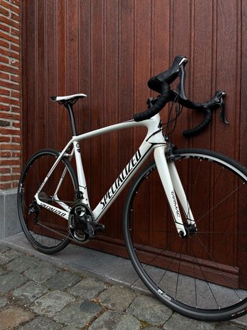 Używany Specialized Tarmac Expert 2017 2017 Road & Gravel — zdjęcie 2 z 21