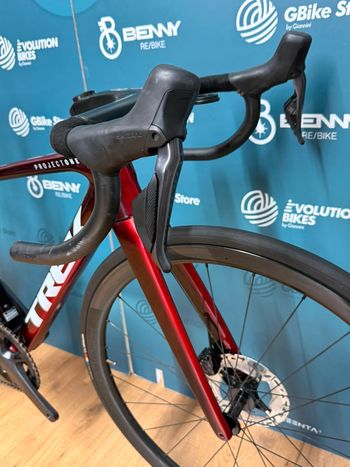 Used Trek Trek Madone SLR 7 Gen 8 Di2 Taglia S 2025 Road & Gravel, Rot — image 8 of 12